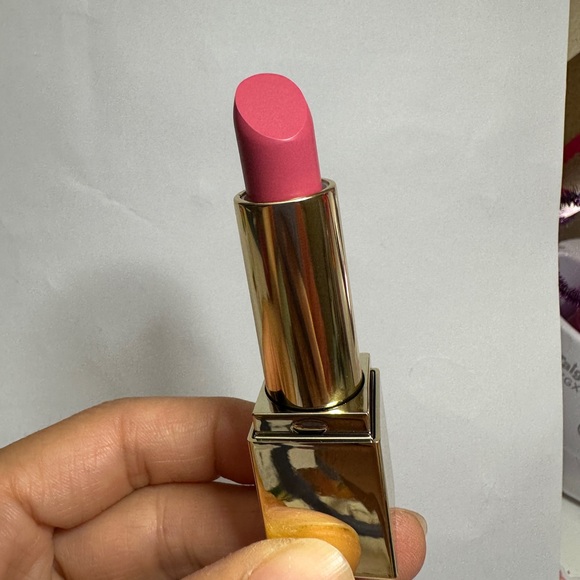estee lauder sheer lipstick